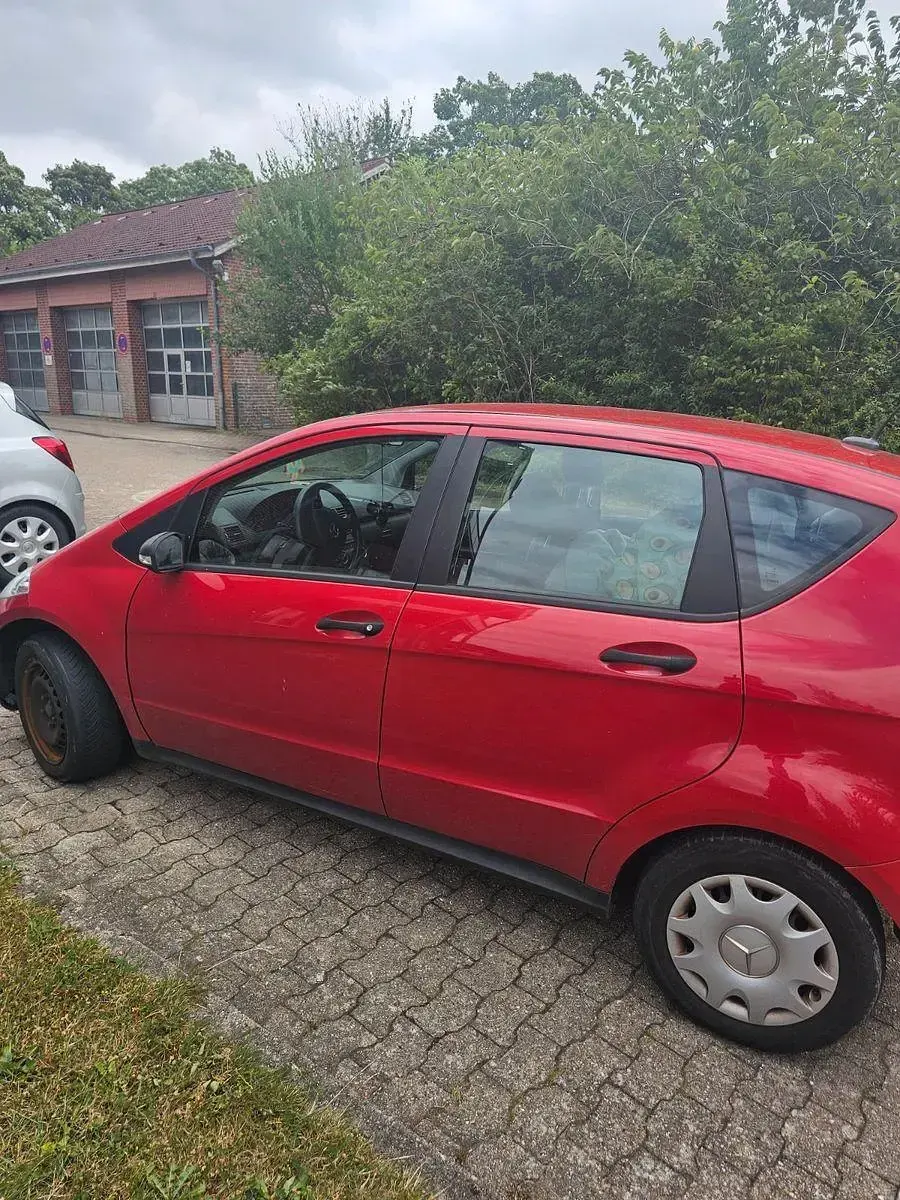 Gebraucht Mercedes A180 109 PS (80 kW) 2007 Rot Kleinwagen