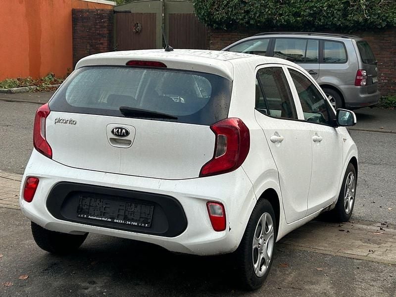 Second-hand Kia Picanto Edition 7 67 CP (49 kW) 2019 Alb Hatchback