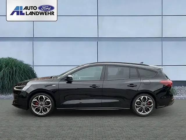 Gebraucht Ford Focus ST-Line X 155 PS (114 kW) 2025 Schwarz Kombi