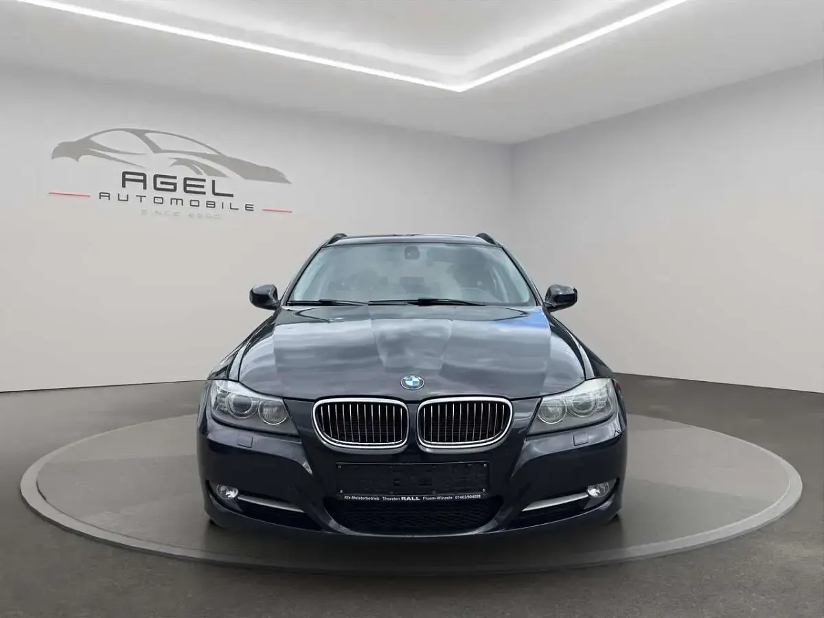 Gebraucht BMW 325 204 PS (150 kW) 2011 Black sapphire metallic Kombi