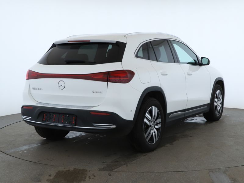 Gebraucht Mercedes EQA300 Progressive 167 kW (228 PS) 2024 Unilack polarweiss SUV