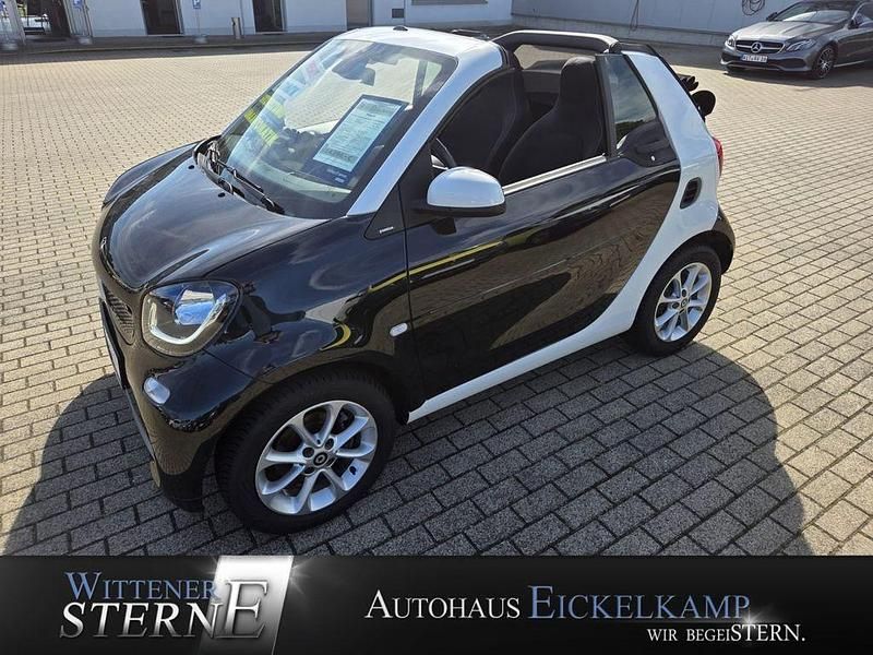 Schwarz Gebraucht 2018 Smart ForTwo Cabrio Passion Cabrio | 14.690 € (Guter Preis) - Bild 1/4