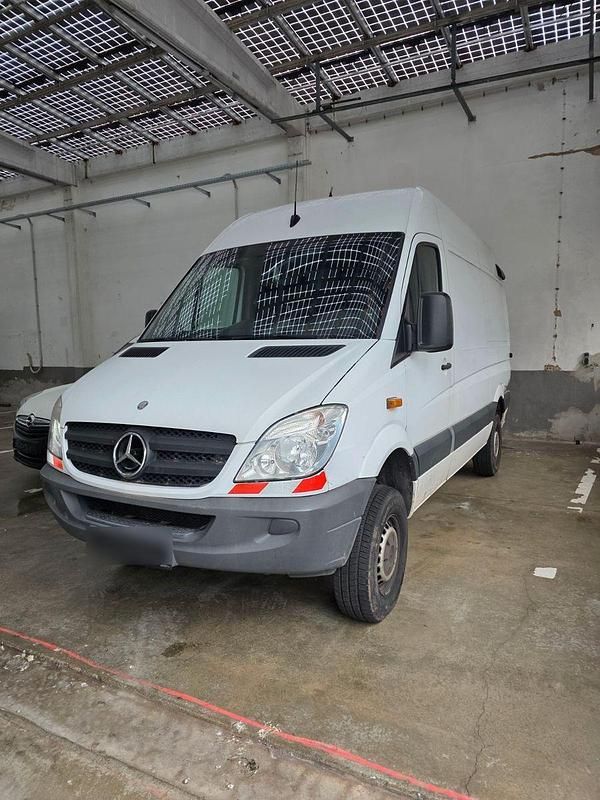 Weiß Gebraucht 2011 Mercedes Sprinter Van | 20.000 € (Teuer) - Bild 1/3