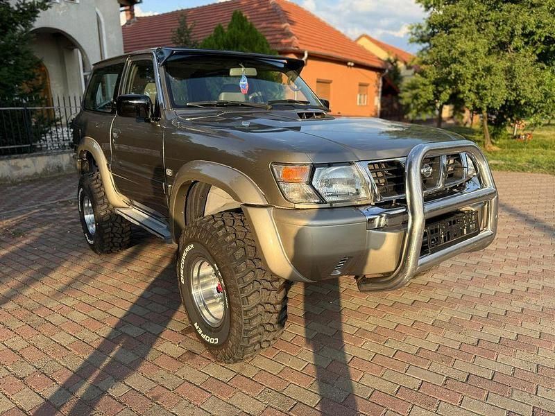 Beige Gebraucht 2006 Nissan Patrol SUV | 19.990 € (Teuer) - Bild 1/4