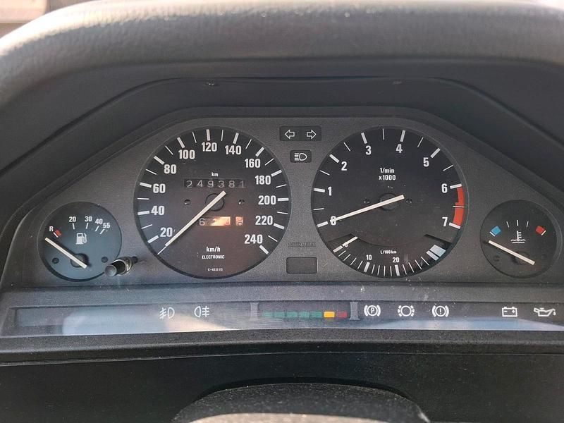 Gebraucht BMW 316 100 PS (73 kW) 1990 Rot Coupé