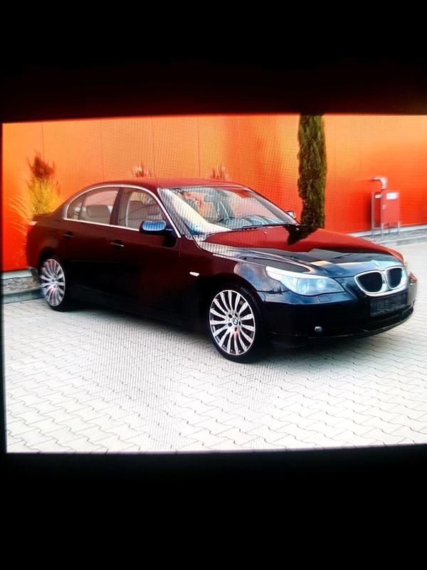 Schwarz Gebraucht 2004 BMW 525 Limousine | 2.700 € (Superpreis) - Bild 1/4