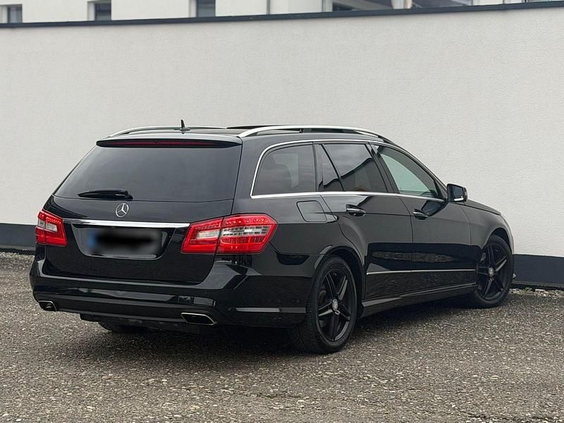 Gebraucht Mercedes E350 AMG 272 PS (200 kW) 2010 Schwarz Kombi