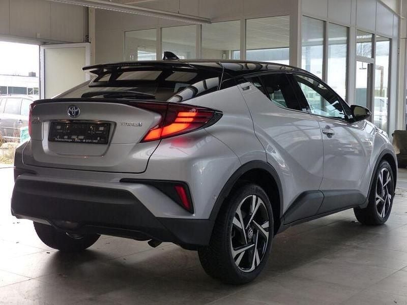 Gebraucht Toyota C-HR Team 122 PS (89 kW) 2023 Silber SUV