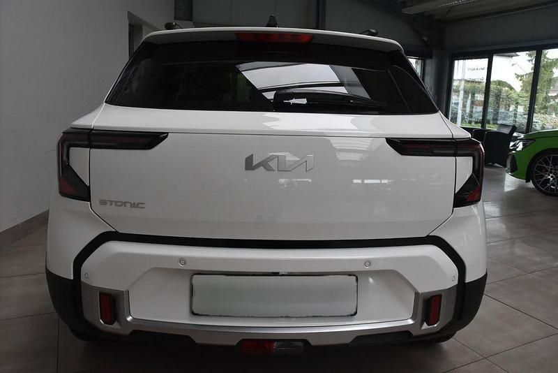 Neu Kia Stonic 101 PS (74 kW) 2026 Weiß metallic SUV