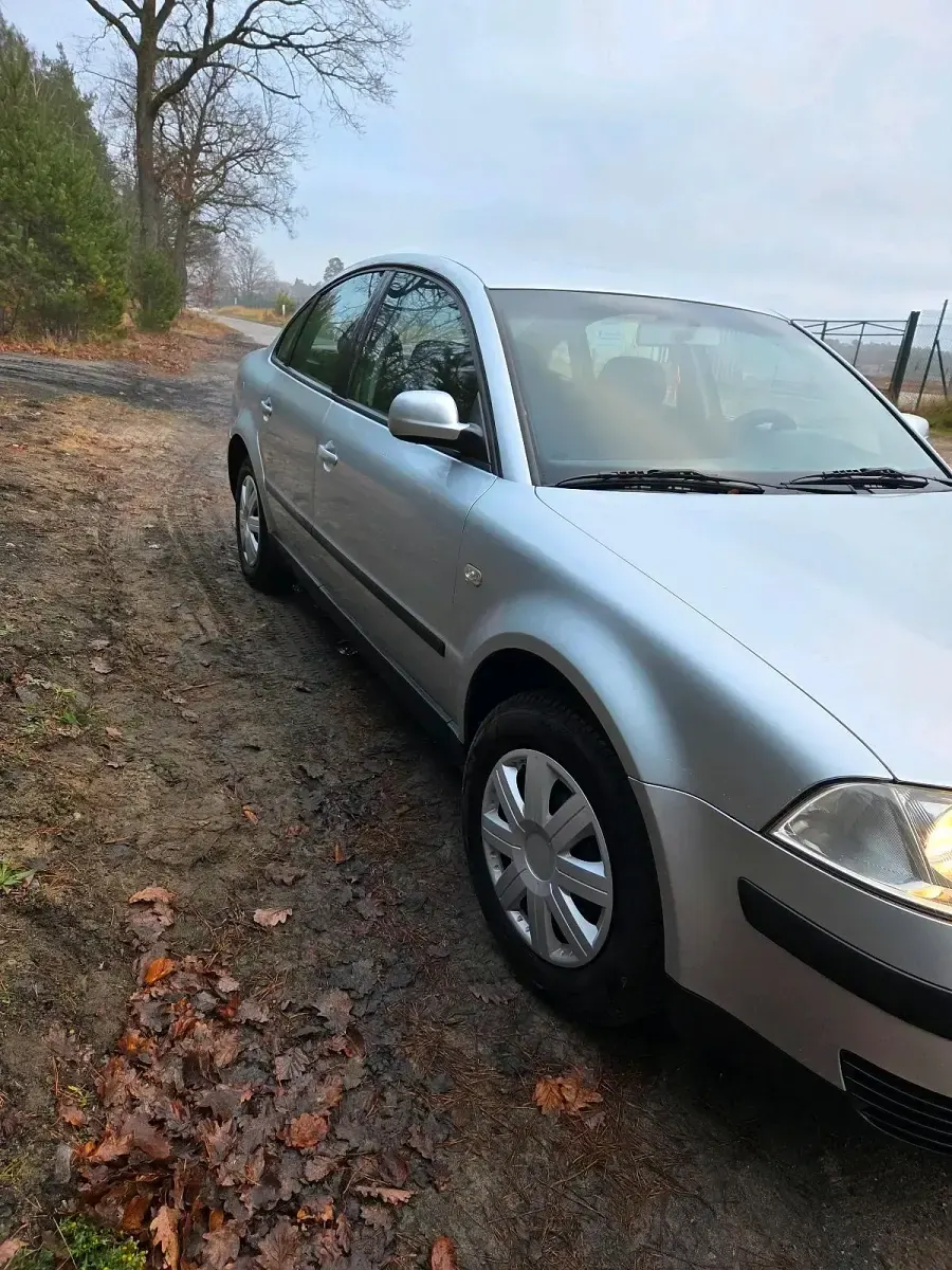 Gebraucht VW Passat 102 PS (75 kW) 2003 Silber Limousine