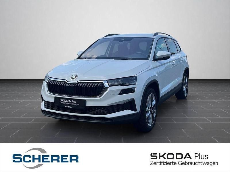 Weiß Gebraucht 2022 Skoda Karoq Style SUV | 21.480 € (Fairer Preis) - Bild 1/4