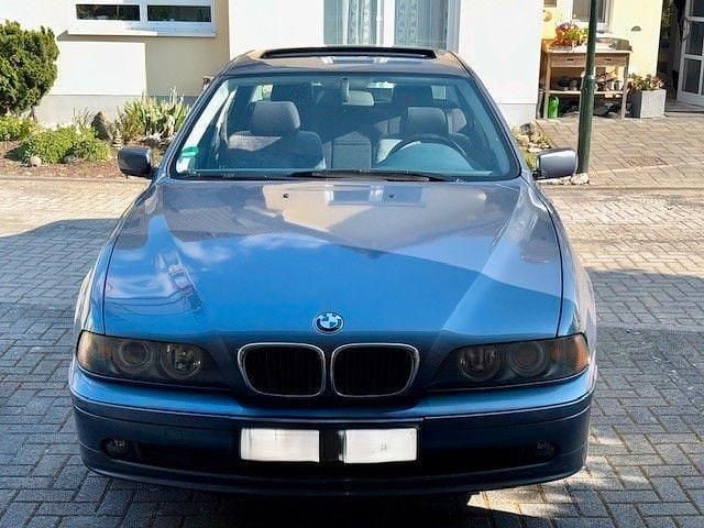 Gebraucht BMW 520 170 PS (125 kW) 2001 Blau Limousine