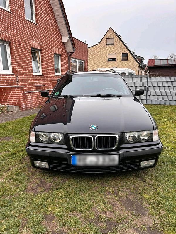 Gebraucht BMW 323 170 PS (125 kW) 1999 Schwarz Kombi
