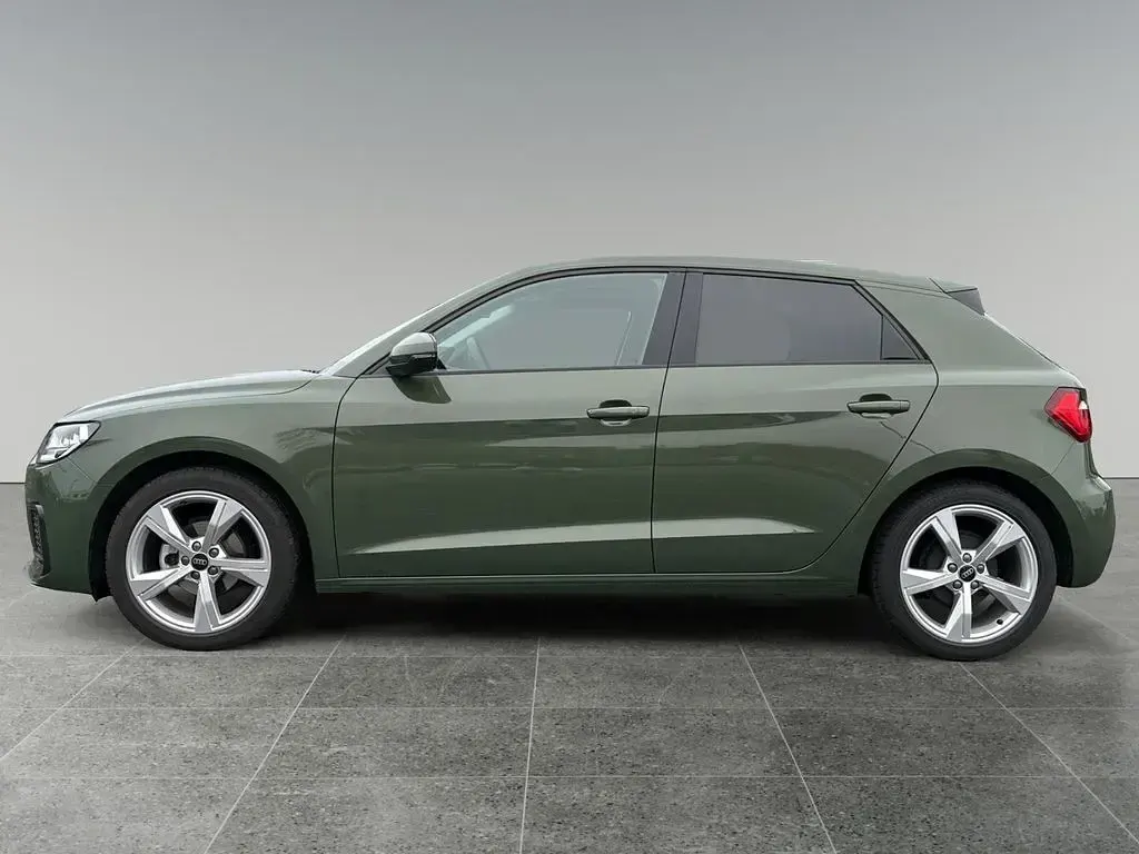 Gebraucht Audi A1 Sportback Advanced 95 PS (69 kW) 2025 Distriktgrün (metallic) Kleinwagen