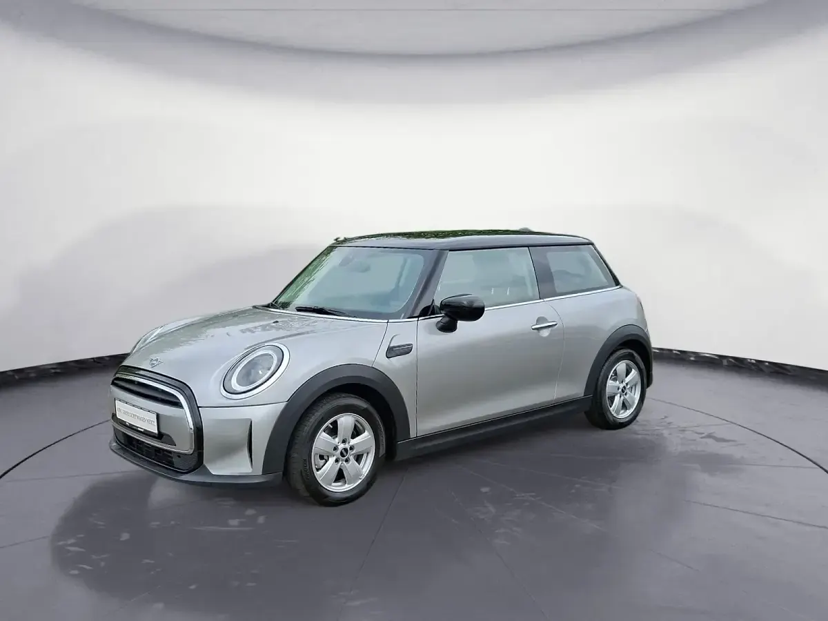 Gebraucht Mini Cooper Essential 136 PS (100 kW) 2023 Silber Kleinwagen