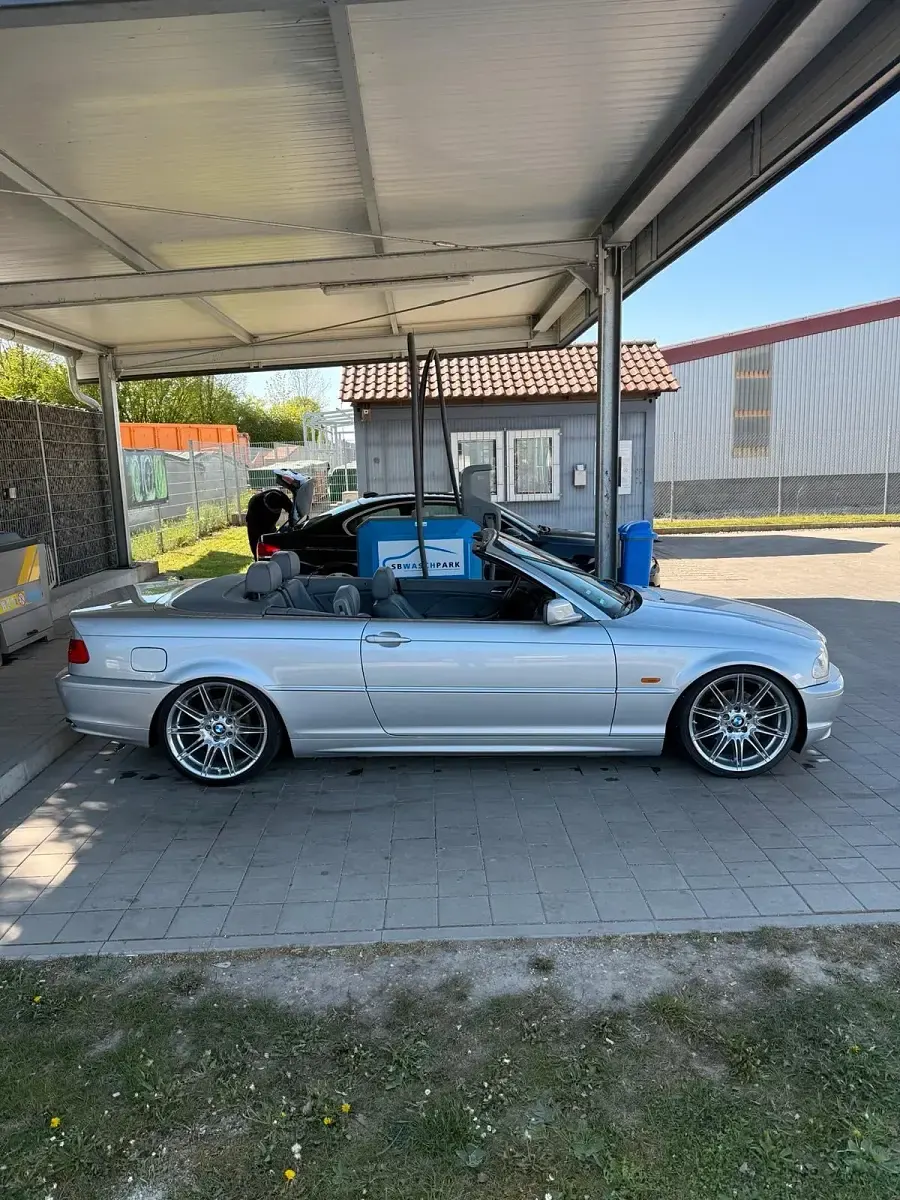 Gebraucht BMW 320 Cabriolet 170 PS (125 kW) 2002 Silber Cabrio