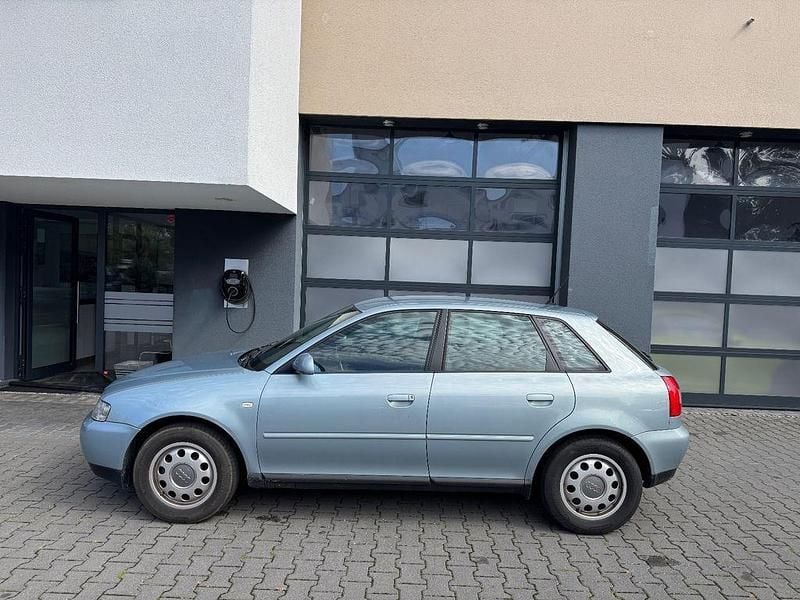 Gebraucht Audi A3 Ambiente 102 PS (75 kW) 2001 Silber Kleinwagen