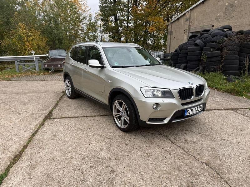 Grau Gebraucht 2011 BMW X3 M Sport SUV | 10.499 € (Fairer Preis) - Bild 1/4