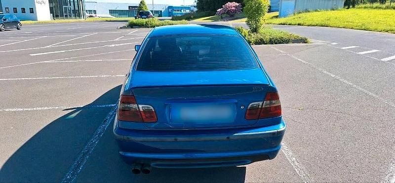 Second-hand BMW 325 Performance 192 CP (141 kW) 2001 Albastru Berlinǎ