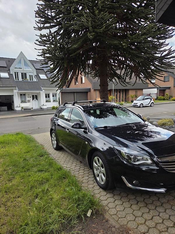 Second-hand Opel Insignia 140 CP (102 kW) 2013 Negru Break
