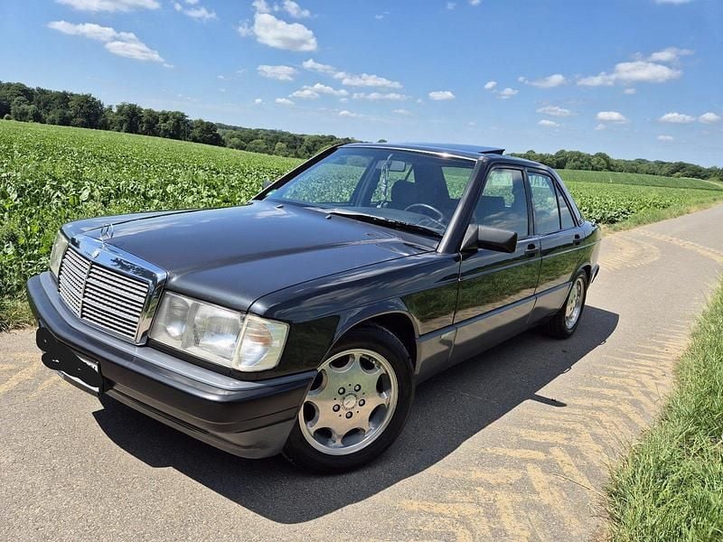 Andere farben Gebraucht 1990 Mercedes 190 Sportline Limousine | 11.299 € - Bild 1/4