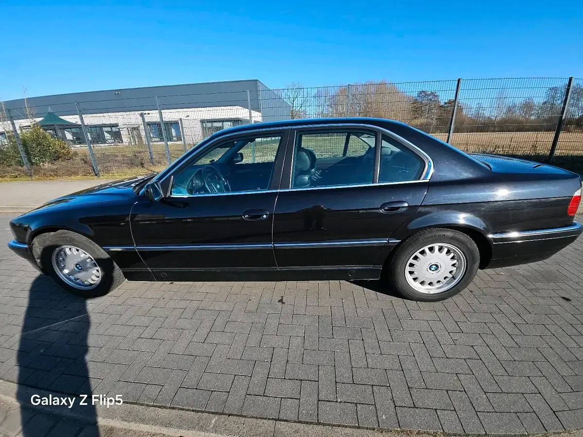 Gebraucht BMW 730 217 PS (159 kW) 1995 Schwarz Limousine