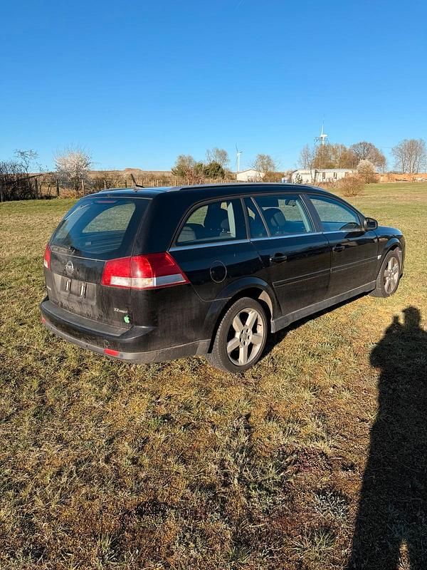 Gebraucht Opel Vectra 155 PS (114 kW) 2006 Schwarz Kombi