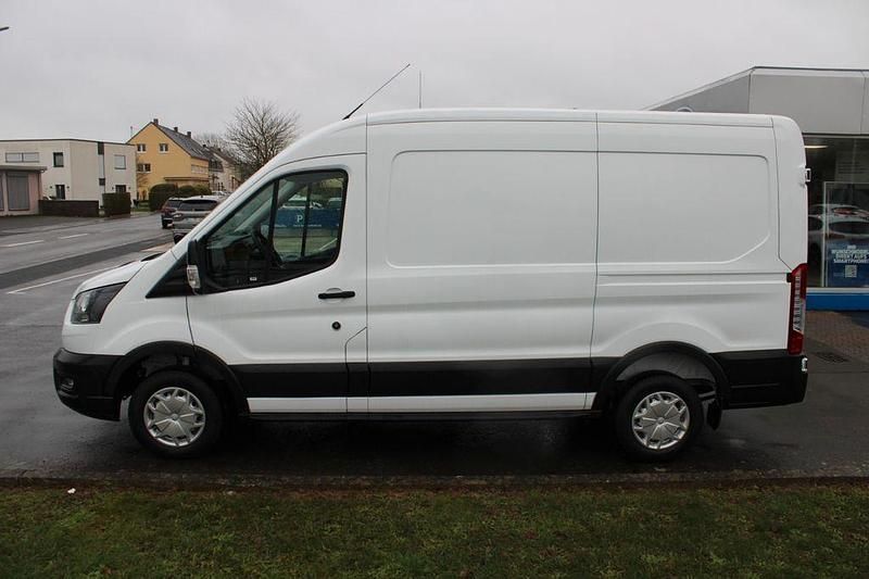 Neu Ford Transit Trend 131 PS (96 kW) 2025 Weiß Limousine