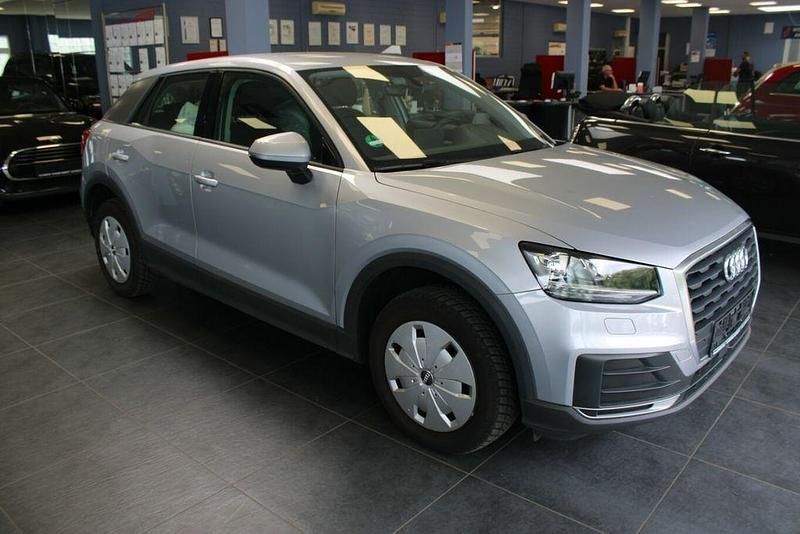 Silber Gebraucht 2017 Audi Q2 SUV | 12.980 € (Guter Preis) - Bild 1/4