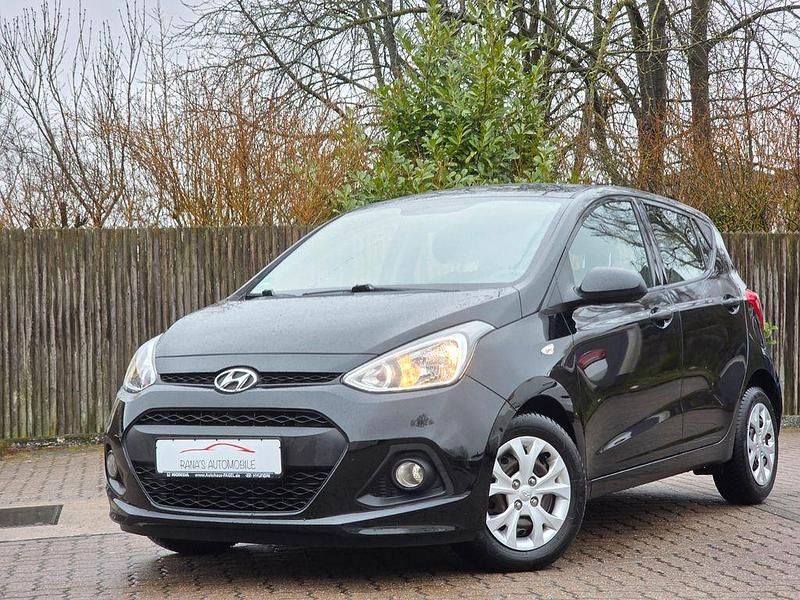 Gebraucht Hyundai i10 Classic 67 PS (49 kW) 2016 Schwarz Kleinwagen