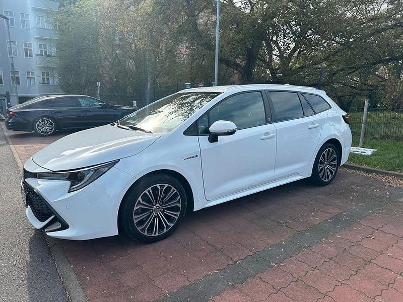 Gebraucht Toyota Corolla Team 184 PS (135 kW) 2020 Weiß Kombi