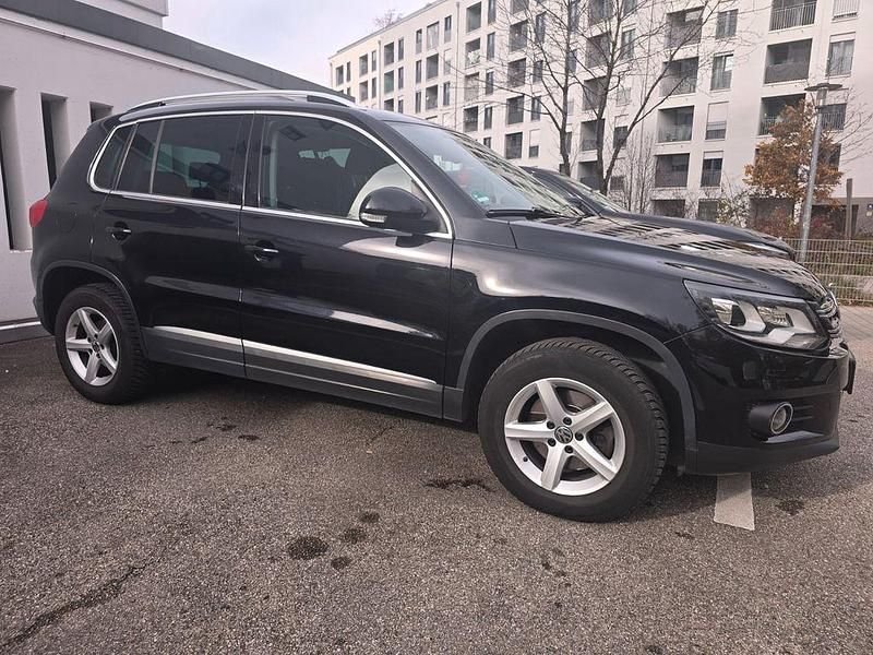 Schwarz Gebraucht 2011 VW Tiguan Style SUV | 9.200 € (Fairer Preis) - Bild 1/4