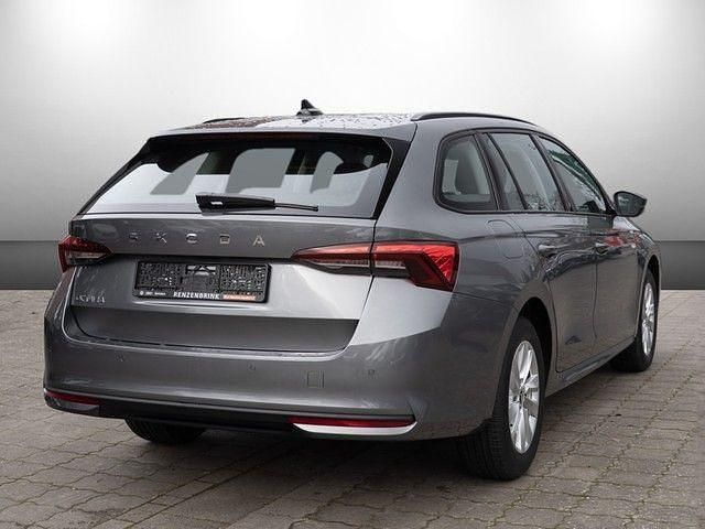 Neu Skoda Octavia Essence 116 PS (85 kW) 2025 Grau Kombi