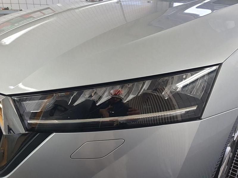 Gebraucht Skoda Octavia Ambition 204 PS (150 kW) 2022 Silber Kombi