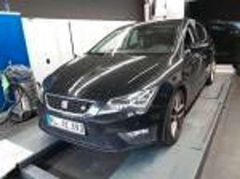 Midnight black Gebraucht 2019 Seat Leon FR Kleinwagen | 4.900 € - Bild 1/4