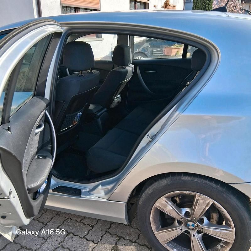 Gebraucht BMW 116 116 PS (85 kW) 2009 Silber Kleinwagen