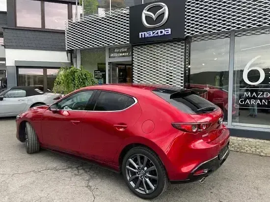 Gebraucht Mazda 3 Selection 150 PS (110 kW) 2021 Magmarot Limousine