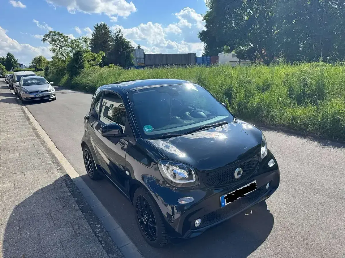 Gebraucht Smart ForTwo Coupé 71 PS (52 kW) 2019 Schwarz Coupé