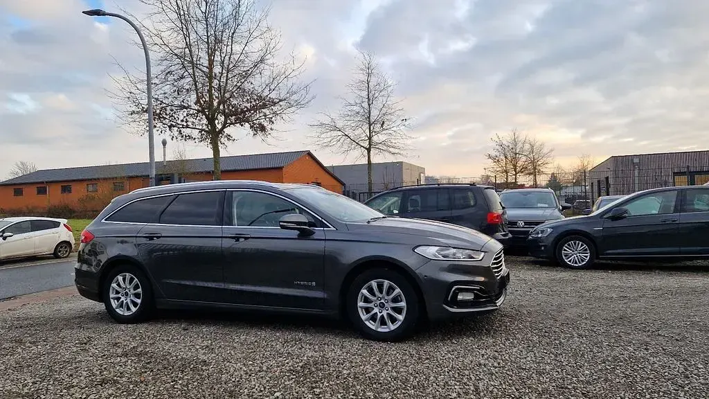 Używany Ford Mondeo 140 KM (102 kW) 2019 Szary Sedan/Limuzyna