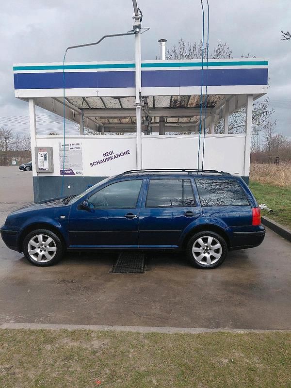 Gebraucht VW Golf IV 101 PS (74 kW) 2001 Blau Kombi
