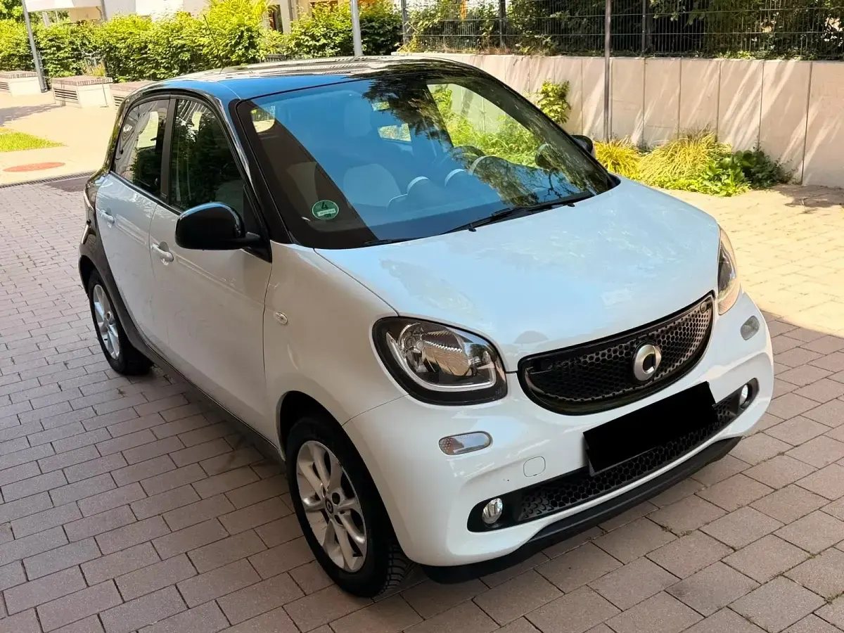 Gebraucht Smart ForFour Passion 71 PS (52 kW) 2015 Weiß Kleinwagen