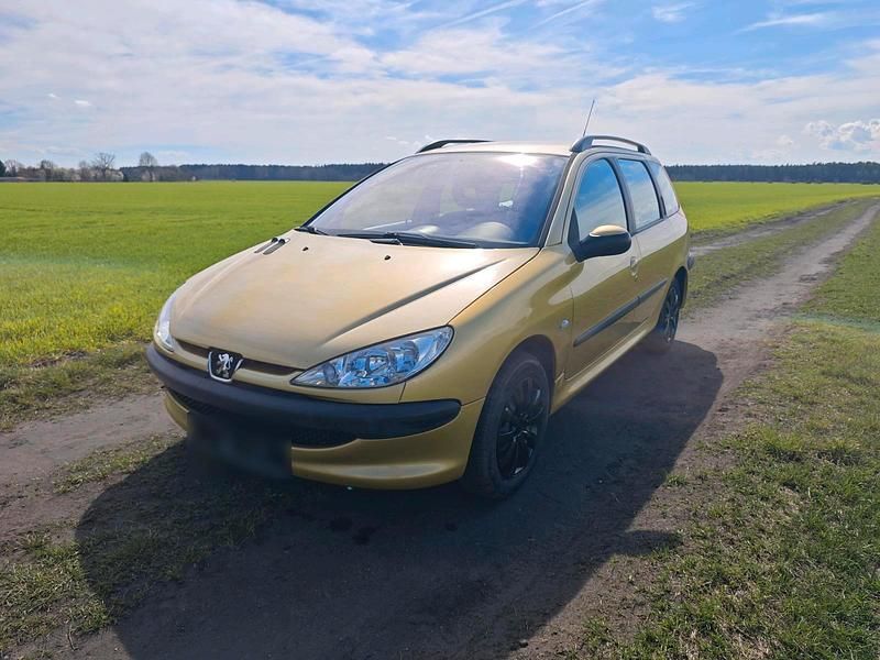 Gebraucht Peugeot 206 75 PS (55 kW) 2004 Andere farben Kombi