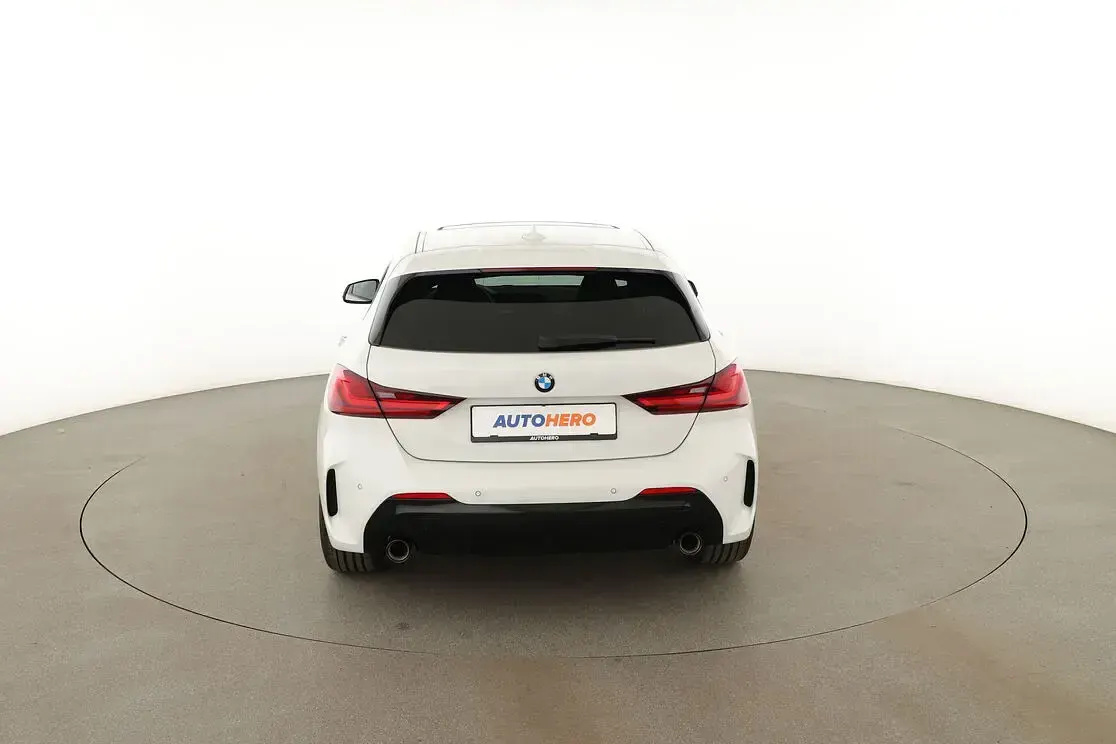 Gebraucht BMW 120 M Sport 190 PS (139 kW) 2021 Weiß Kleinwagen