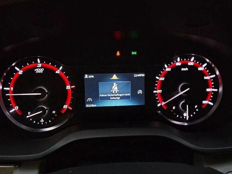 Gebraucht Maxus V90 148 PS (108 kW) 2024 Weiss Van