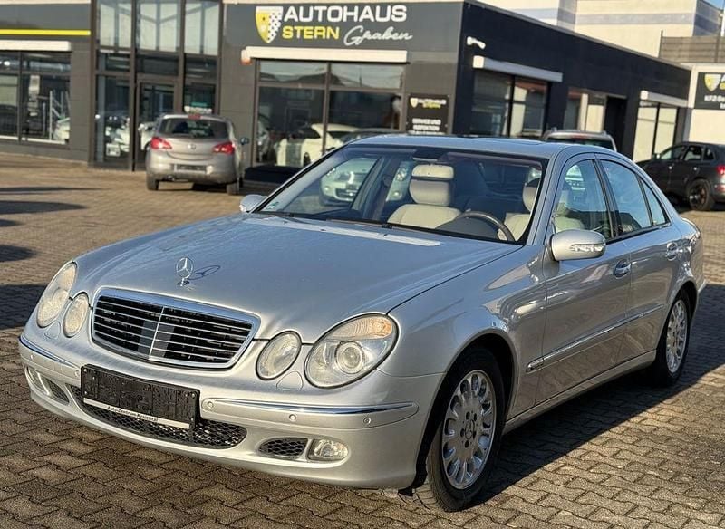 Gebraucht Mercedes E350 272 PS (200 kW) 2005 Silber Limousine