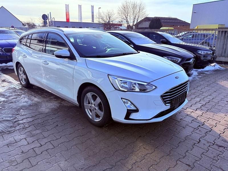 Gebraucht Ford Focus Cool & Connect 120 PS (88 kW) 2019 Weiß Limousine