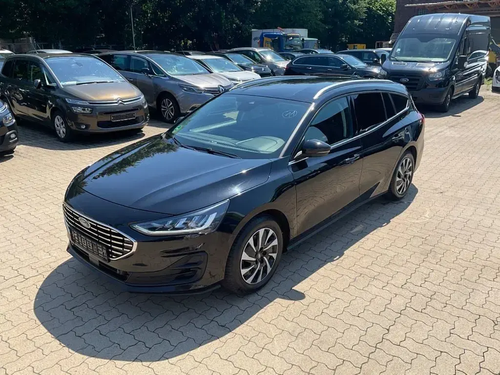 Gebraucht Ford Focus Titanium 125 PS (91 kW) 2023 Schwarz Limousine