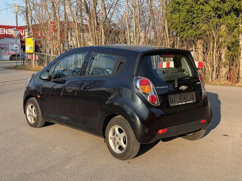 Gebraucht Chevrolet Spark 68 PS (50 kW) 2011 Schwarz Kleinwagen