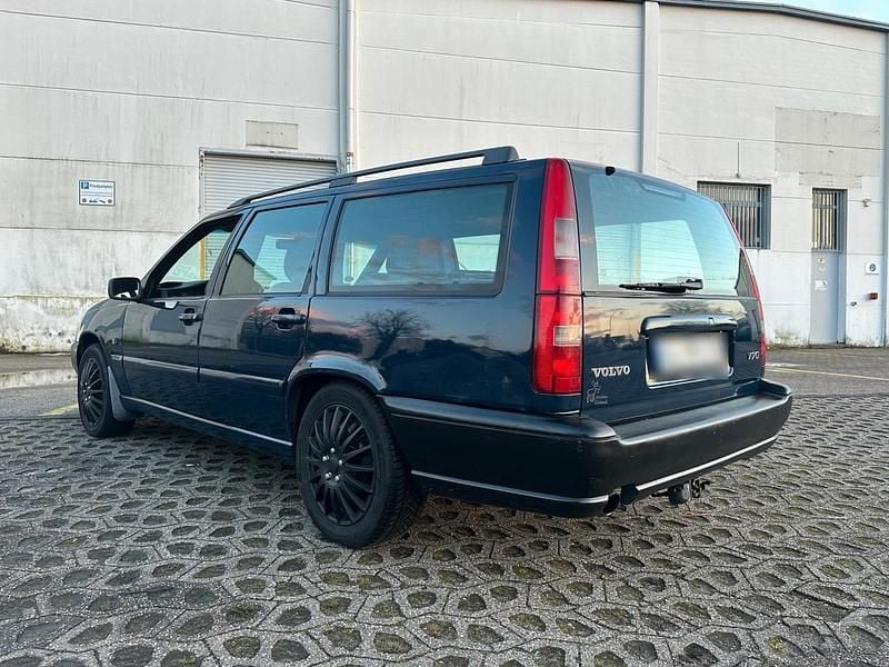 Gebraucht Volvo V70 140 PS (102 kW) 2000 Blau Kombi
