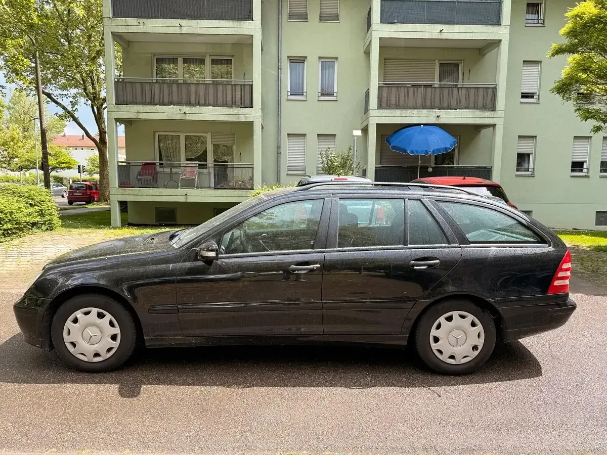 Gebraucht Mercedes C180 Elegance 143 PS (105 kW) 2007 Schwarz Kombi